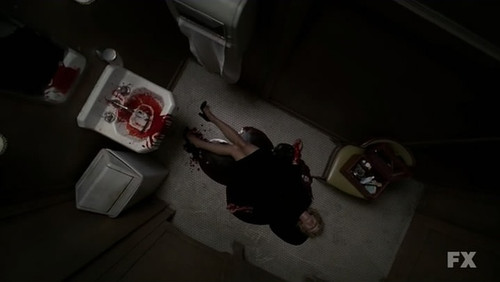 【恐怖片】邪恶大作战--《美国怪谈:疯人院》